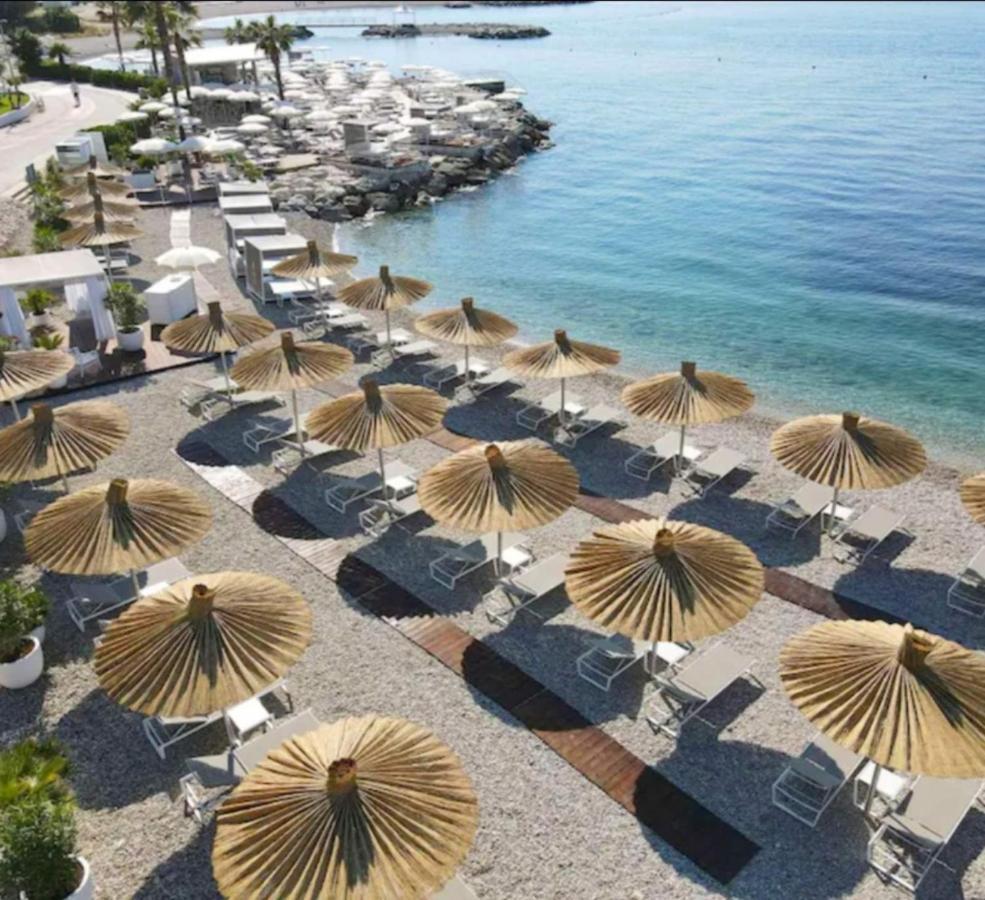 Apartment Paolo By The Beach Znjan Split Eksteriør bilde