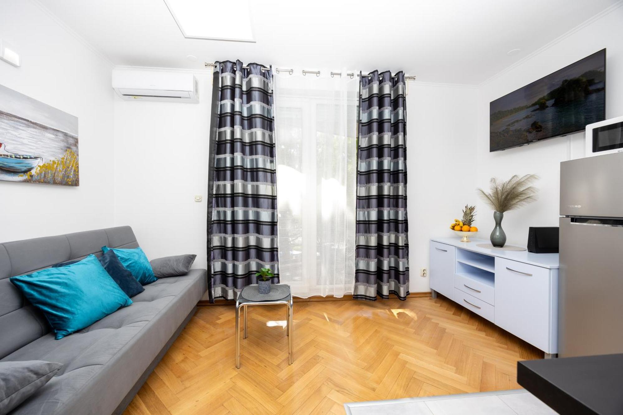 Apartment Paolo By The Beach Znjan Split Eksteriør bilde