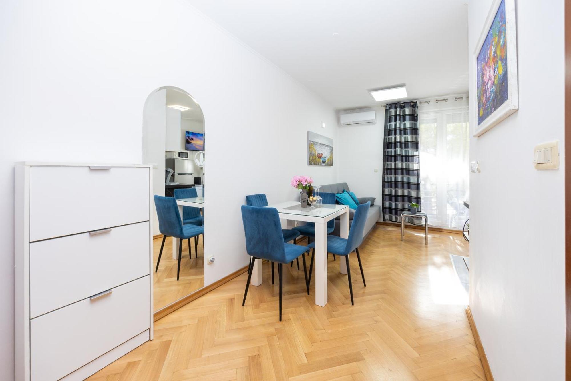 Apartment Paolo By The Beach Znjan Split Eksteriør bilde