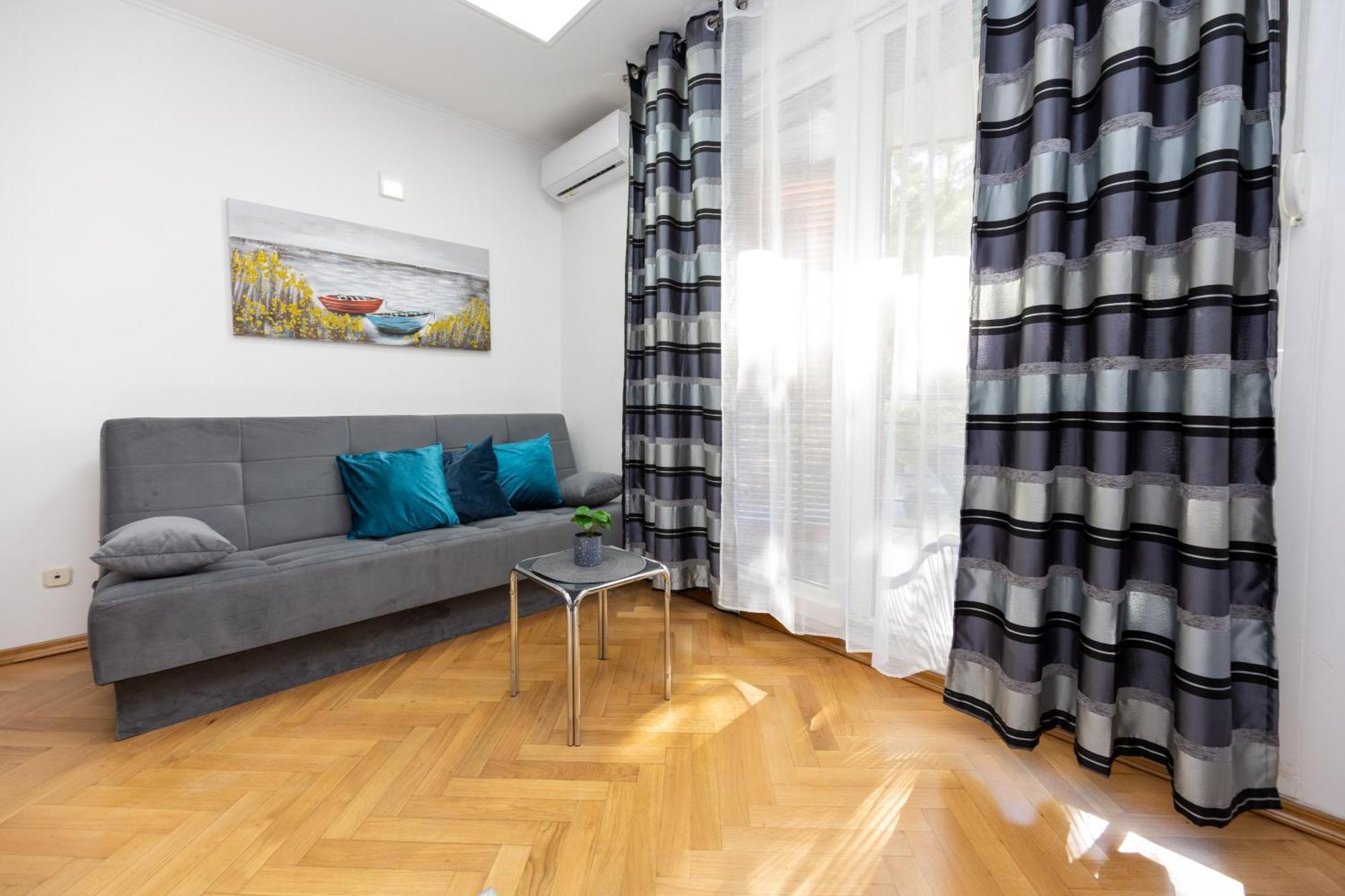 Apartment Paolo By The Beach Znjan Split Eksteriør bilde